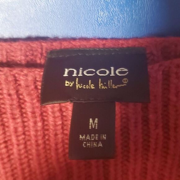 Oversized knit sweater with faux leather arms - Picture 5 of 6